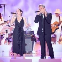 Élodie Frégé sublime en robe fendue et bustier, Louane sur son 31... pour le Christmas Show de Benjamin Biolay