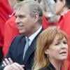 Sarah Ferguson à nouveau humiliée par son don pour s'endetter : en mars 2011, elle avoue avoir sollicité le milliardaire pédophile Jeffrey Epstein par le biais du duc Andrew pour éponger une dette...
