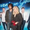 Amanda Lear et Anthony Hornez - Première du spectacle "Revenir un Jour" au Palais des Glaces à Paris, le 13 mai 2014.