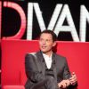 Exclusif - Marc-Olivier Fogiel a pris la place de ses invités dans le fameux fauteuil rouge de son émission Le Divan, à Paris le 13 mars 2015.