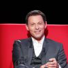 Exclusif - Marc-Olivier Fogiel a pris la place de ses invités dans le fameux fauteuil rouge de son émission Le Divan, à Paris le 13 mars 2015.