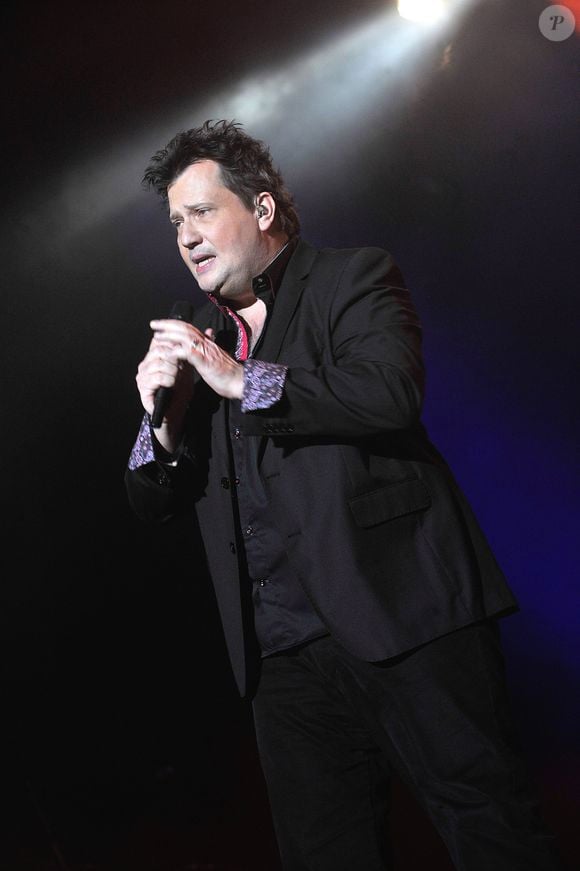 Sacha Goëller au concert " Stars 80 " au Zénith deParis, le 12 Avril 2013.
Photo : Agence / Bestimage