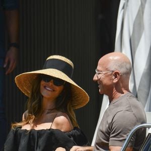 Jeff Bezos et sa femme Lauren Sanchez se promènent à Venise le lendemain de leur cérémonie de mariage sur l’île de San Giorgio Maggiore, 28/06/2025. Photographe :
Backgrid UK/ Bestimage