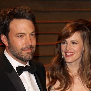 Papa de Violet Anne (en 2005), de Fin en 2009 et Samuel en 2012, (tous nés de son mariage avec Jennifer Garner) Ben Affleck semblait ainsi avoir l'habitude de contacter son ex pour lui demander toutes sortes de choses.

Ben Affleck, Jennifer Garner à la soirée Vanity Fair après la 86e cérémonie des Oscars, le 2 mars 2014. Agence/Bestimage