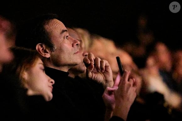 Exclusif - Anthony Delon et sa fille Liv lors de la soirée hommage Ciné-concert symphonique "Alain Delon, le dernier Samouraï" au palais des congrès à Paris le 8 novembre 2024 le jour de son anniversaire. Pour cette soirée, le chef d'orchestre Vahan Mardirossian a dirigé l'orchestre symphonique de Douai.

© Moreau / Jacovides / Bestimage